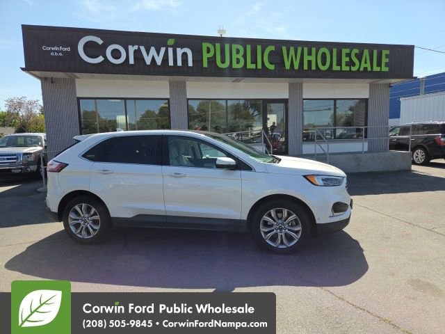 Used 2019 Ford Edge Titanium w/ Equipment Group 301A AWD/4WD image 2