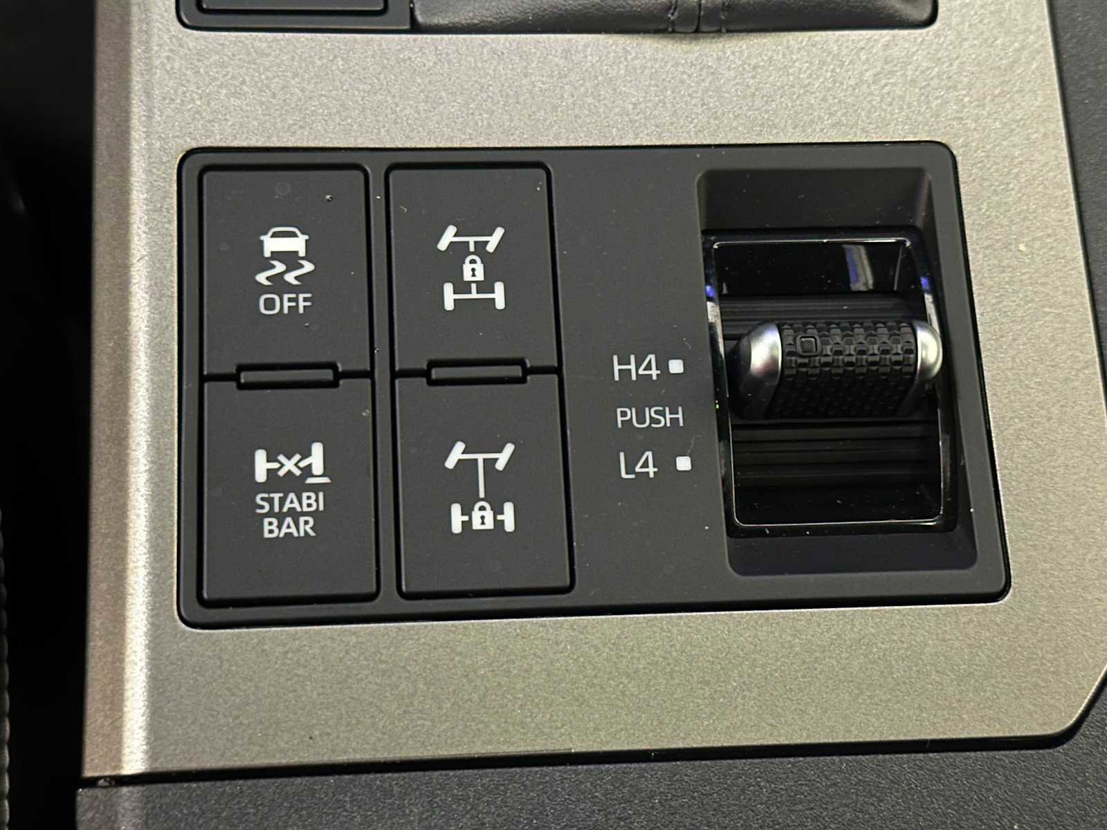 Certified 2025 Toyota Land Cruiser image 18