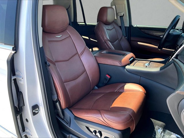 Used 2019 Cadillac Escalade Premium Luxury RWD image 9