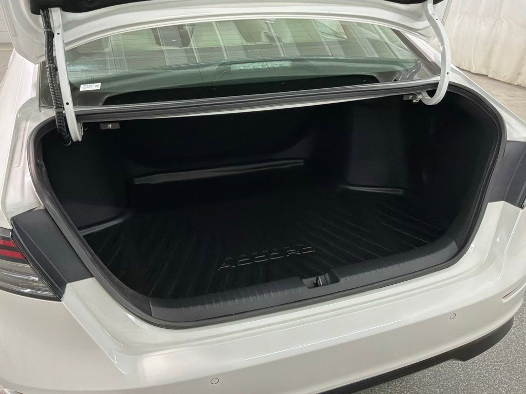 Used 2023 Honda Accord EX-L image 25