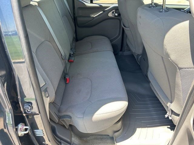 Used 2018 Nissan Frontier SV AWD/4WD image 36