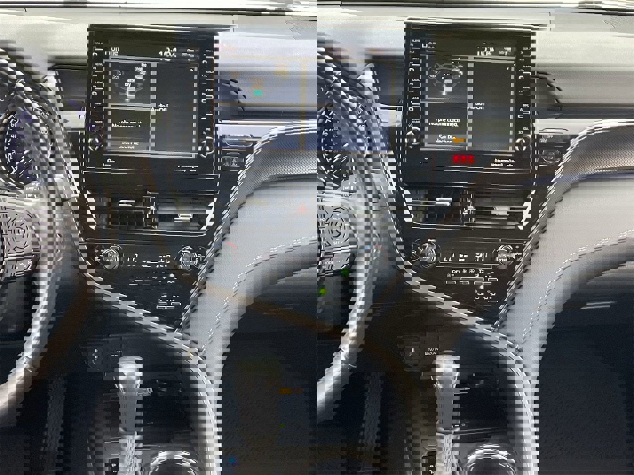 Used 2022 Toyota Camry XSE image 14