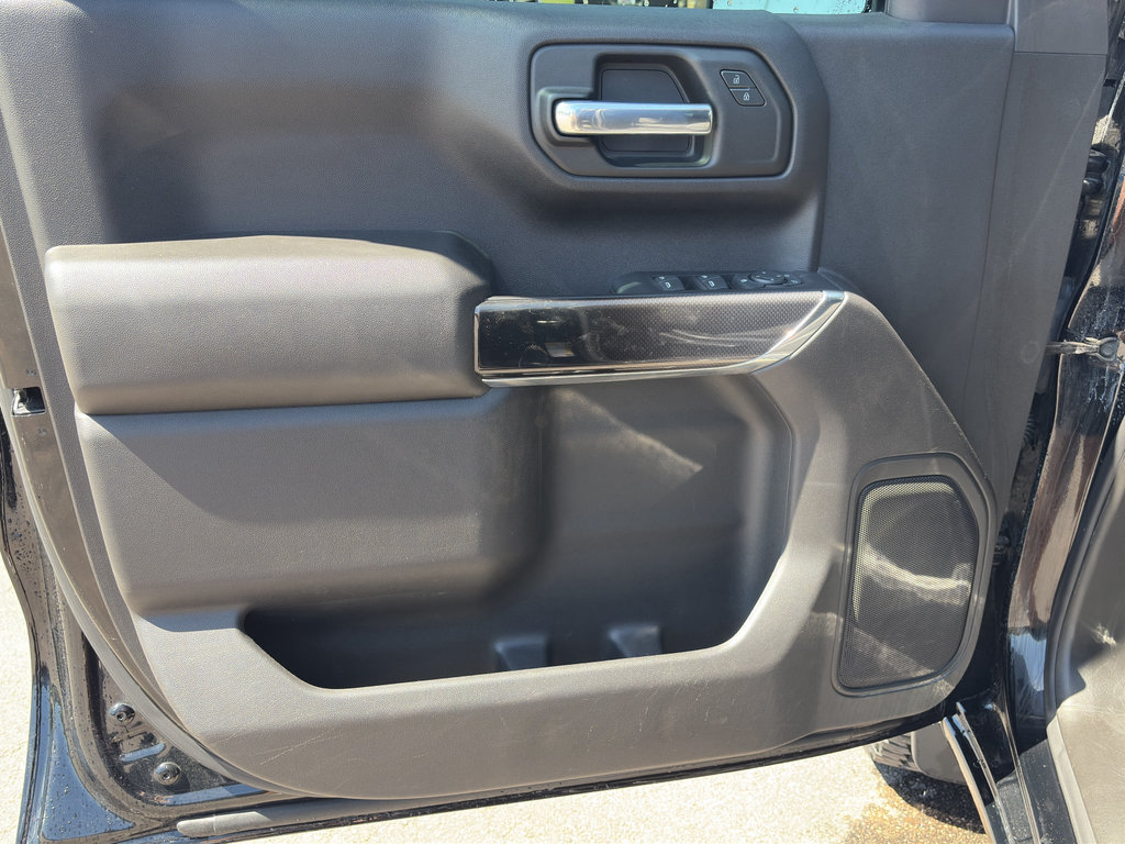 Certified 2021 Chevrolet Silverado 1500 Custom Trail Boss w/ Midnight Edition AWD/4WD image 13