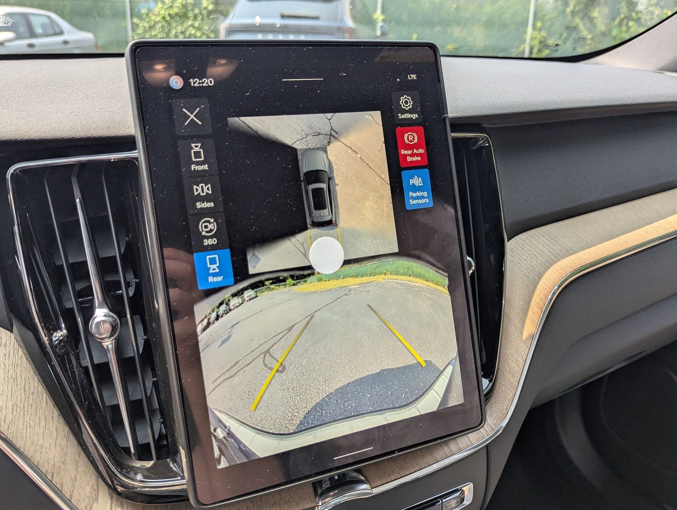 New 2026 Volvo XC60 B5 Plus w/ Protection Package Premier image 15