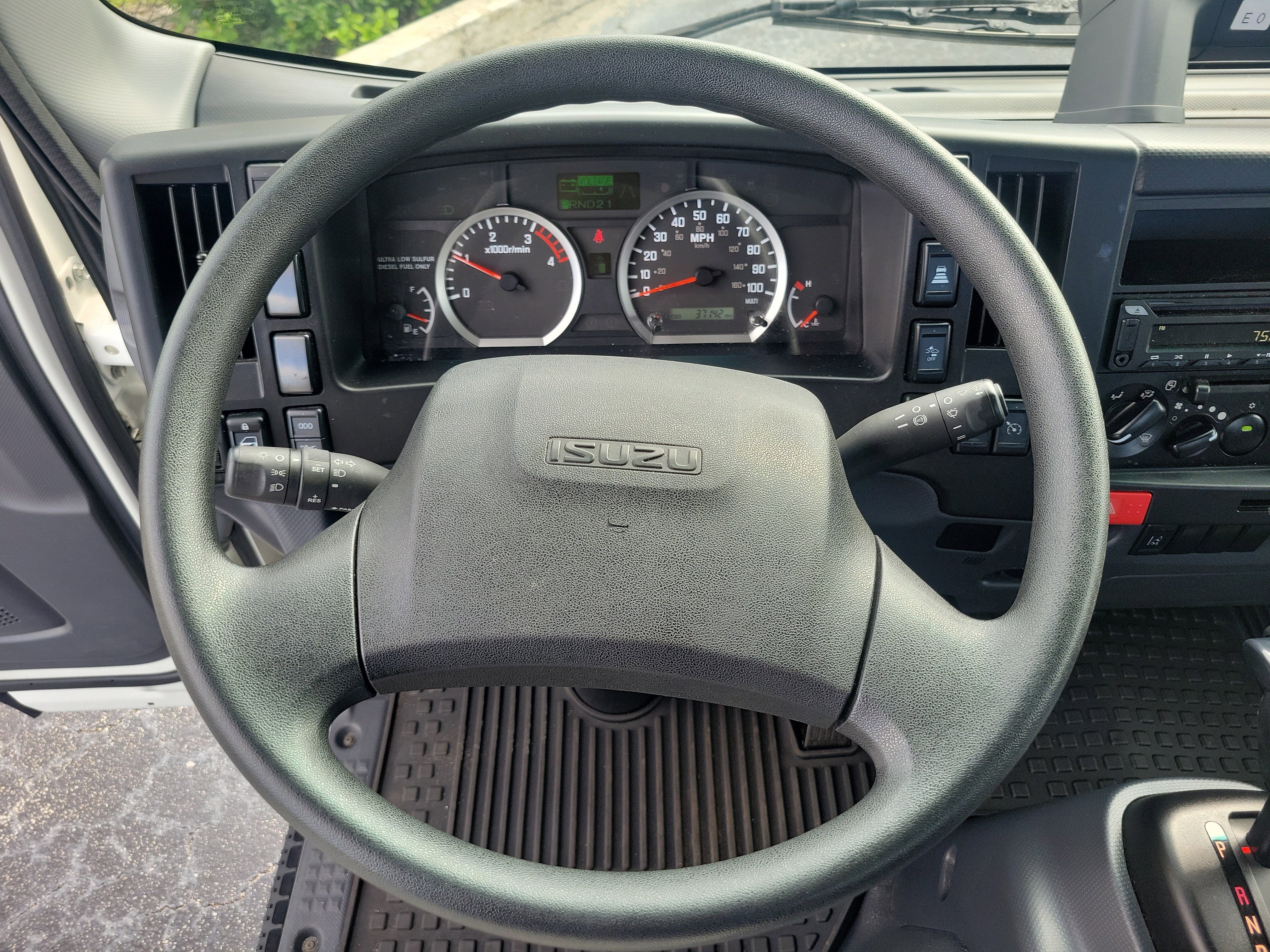 Used 2024 Isuzu NPR image 11