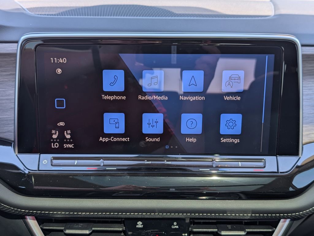 Used 2025 Volkswagen Atlas SEL image 21