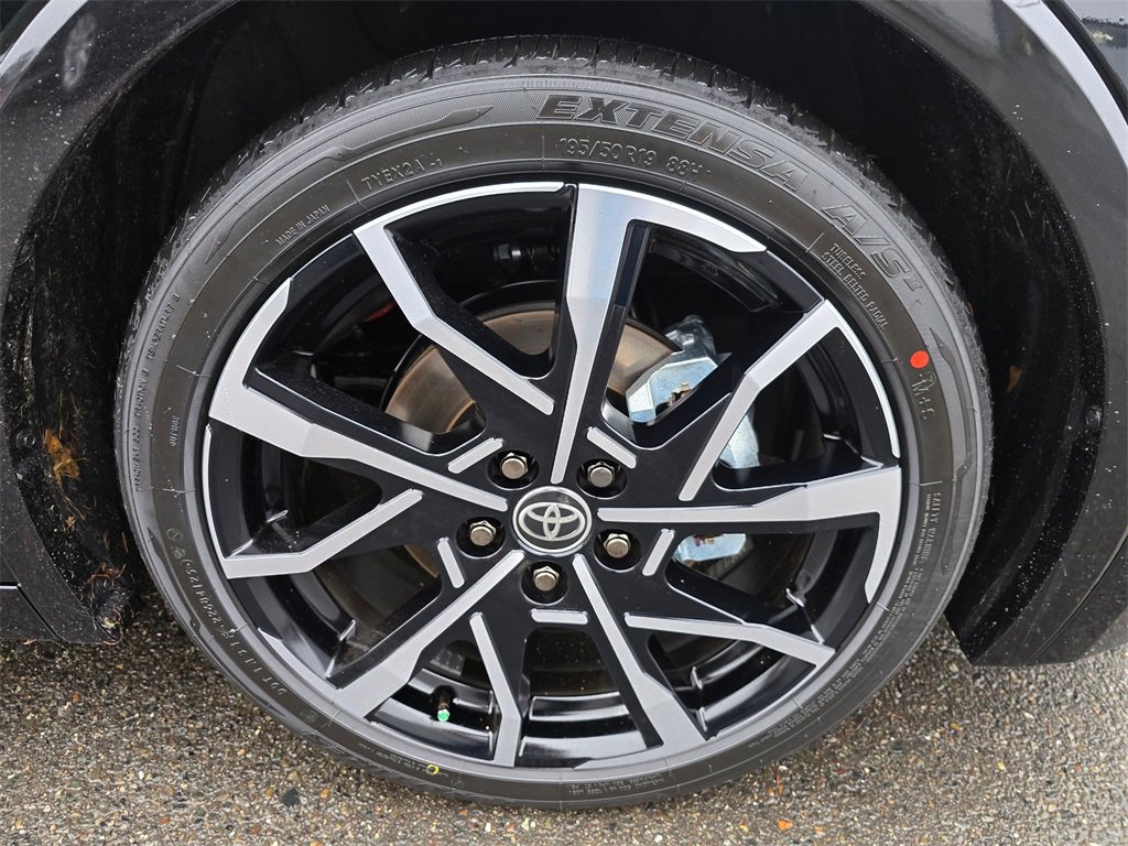 New 2026 Toyota Prius Plug-In Hybrid image 9