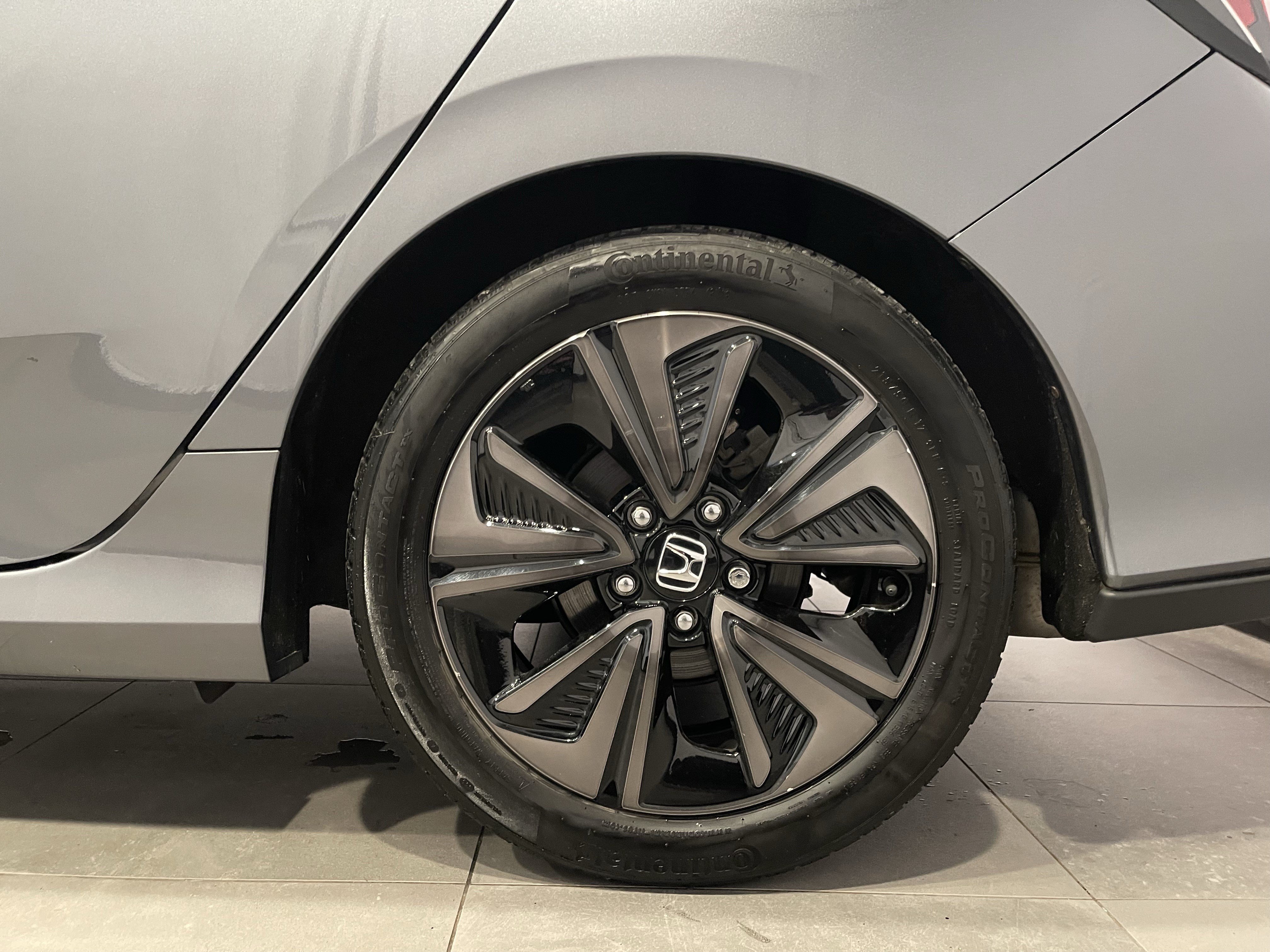 Used 2018 Honda Civic EX image 8