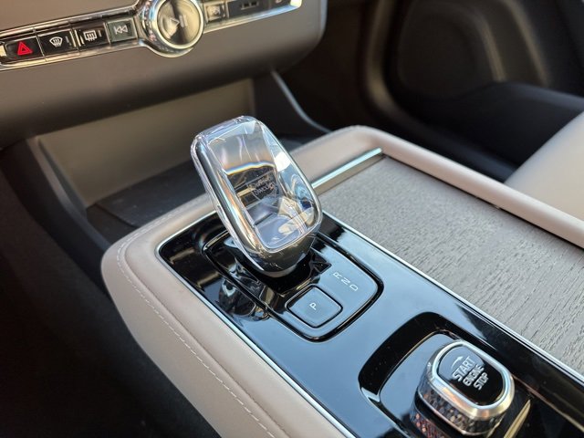 New 2026 Volvo XC90 B6 Plus image 14