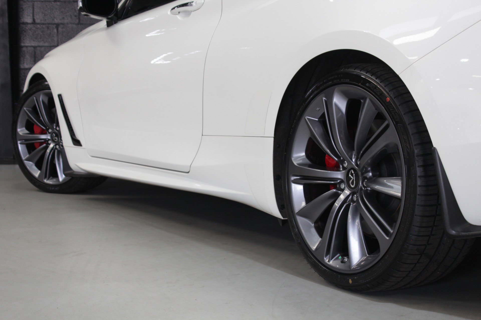 Used 2022 INFINITI Q60 Red Sport 400 w/ Cargo Package RWD image 21