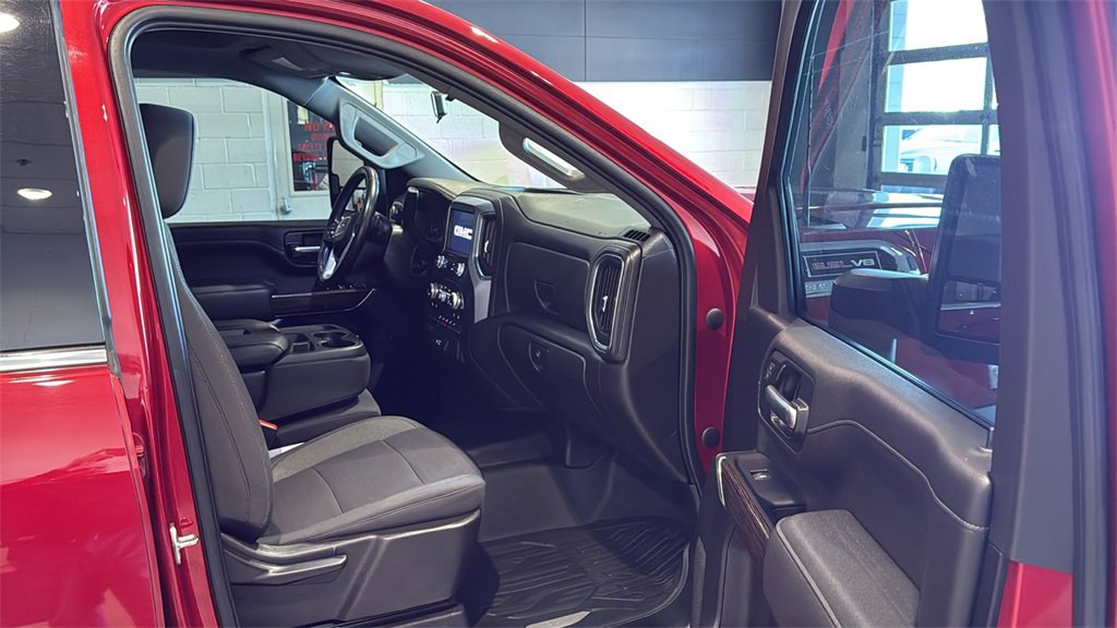 Used 2022 GMC Sierra 2500 SLE w/ SLE Value Package; image 12