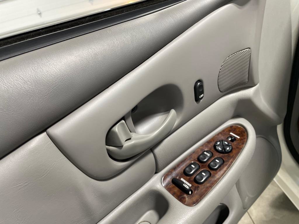 Used 2003 Buick Century Custom image 12