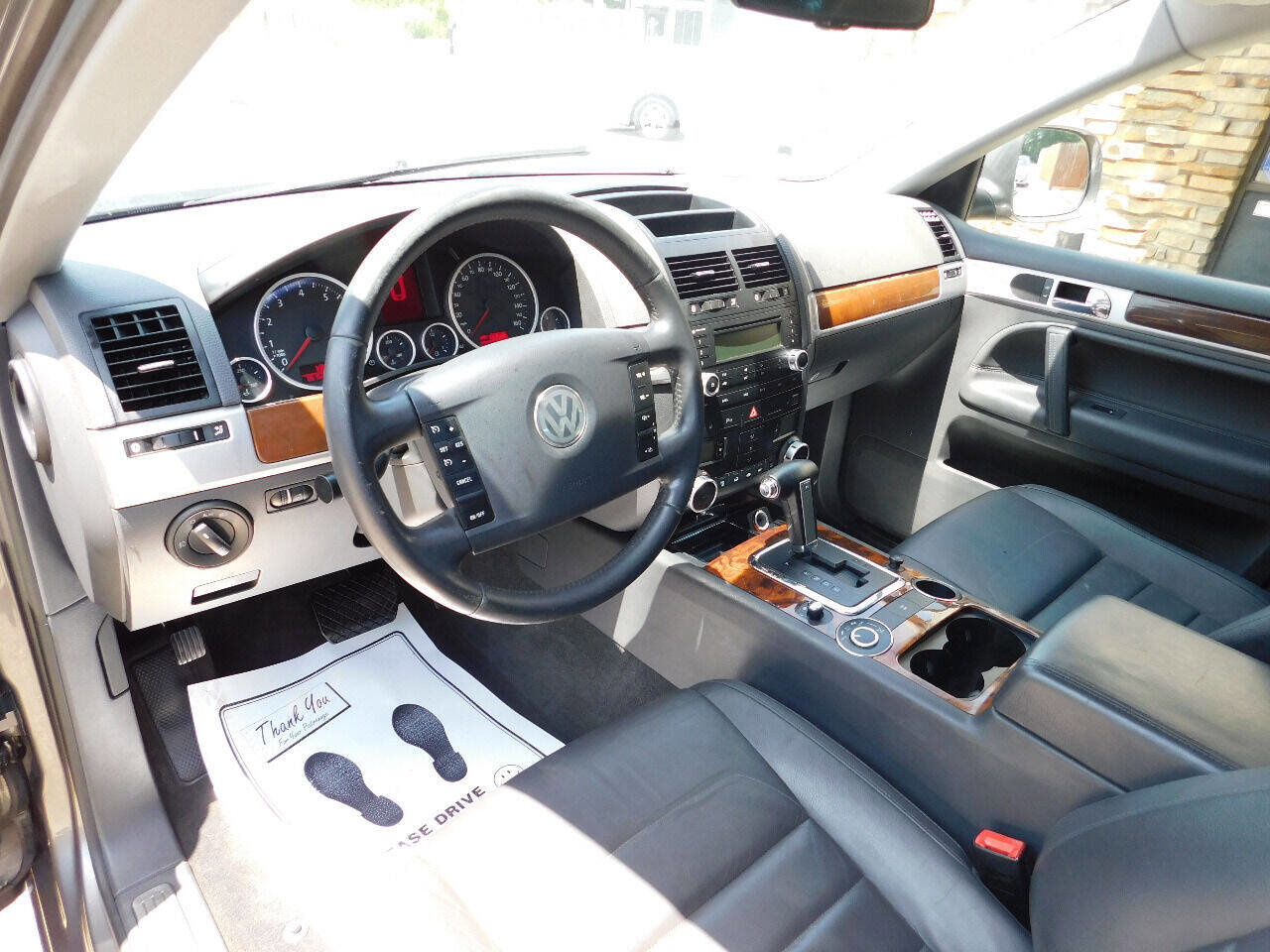 Used 2008 Volkswagen Touareg V6 AWD/4WD image 18