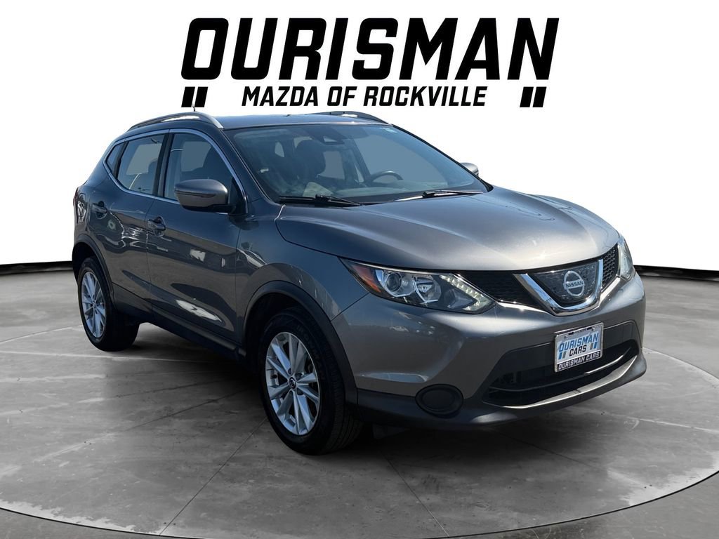 Used 2019 Nissan Rogue Sport SV image 1