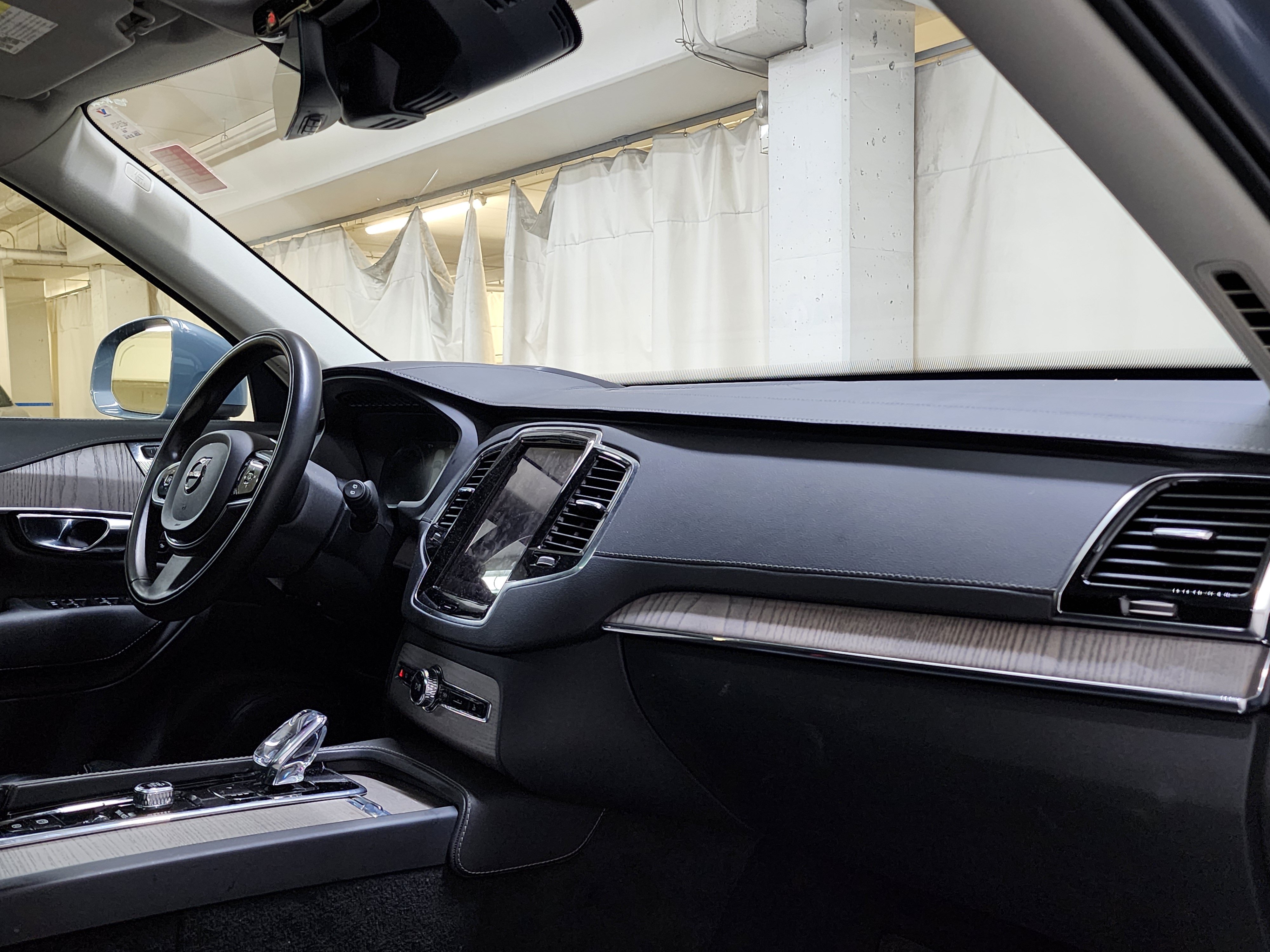 Used 2021 Volvo XC90 T8 Inscription w/ Advanced Package AWD/4WD image 23