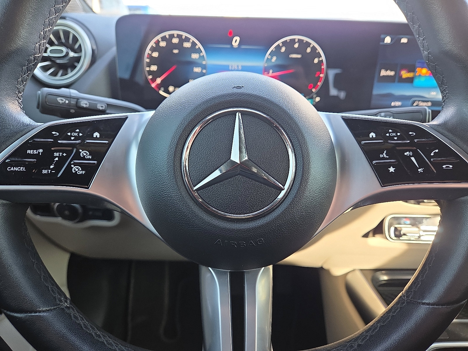 Used 2024 Mercedes-Benz GLA 250 image 16