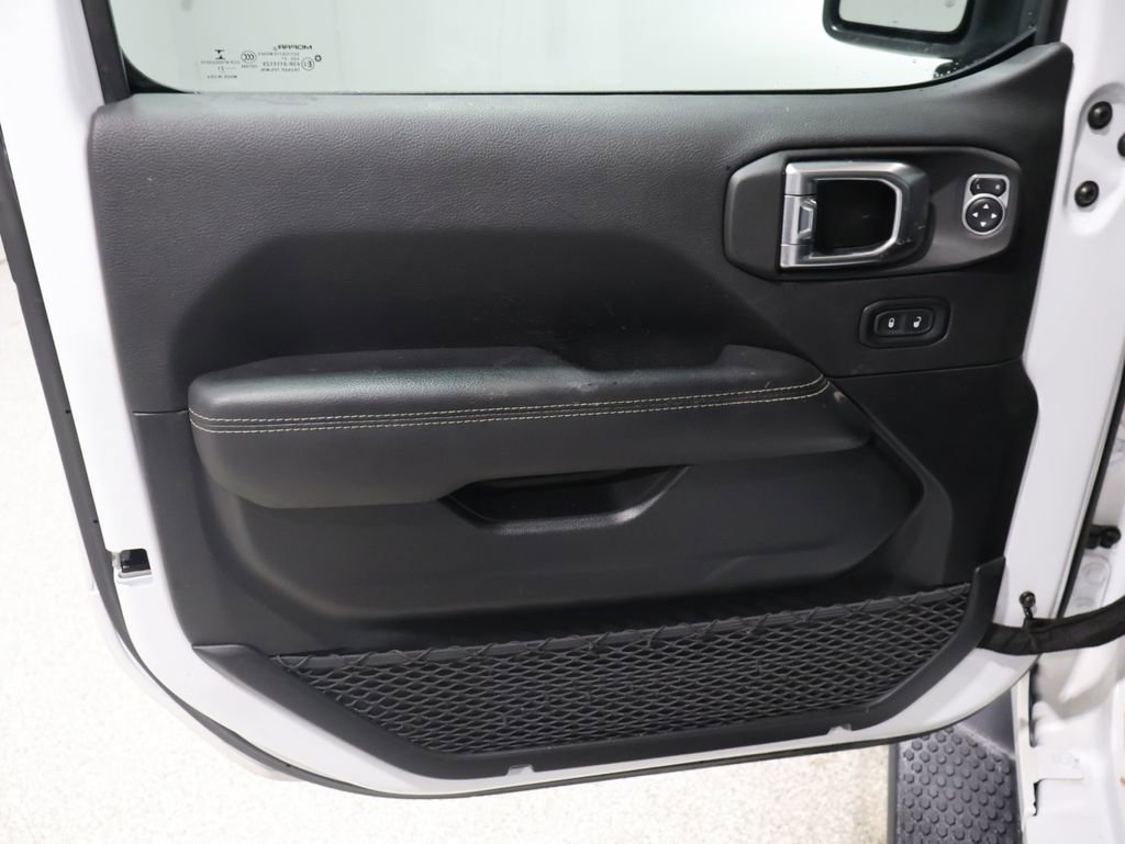 Certified 2021 Jeep Wrangler Unlimited Sahara w/ Cold Weather Group image 15