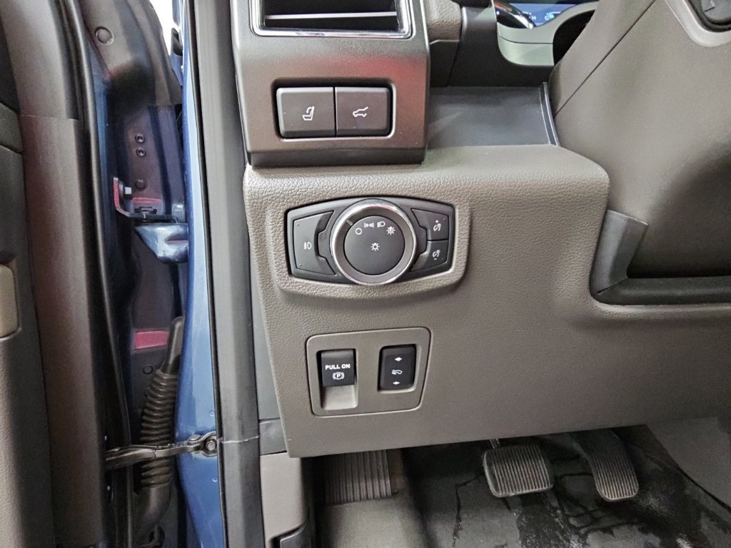 Used 2018 Ford Expedition Limited w/ Equipment Group 301A RWD image 33