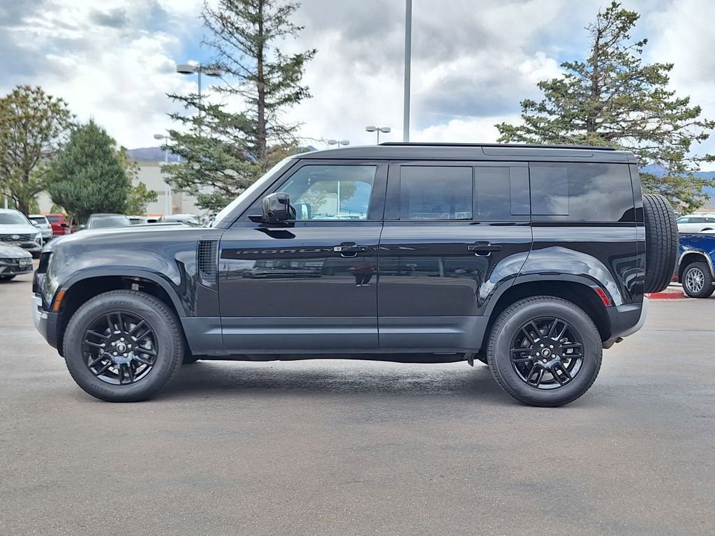 Used 2025 Land Rover Defender 110 S AWD/4WD image 6