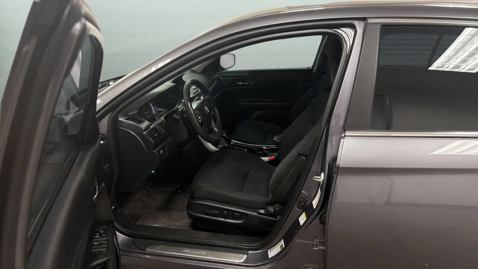 Used 2014 Honda Accord Sport image 20