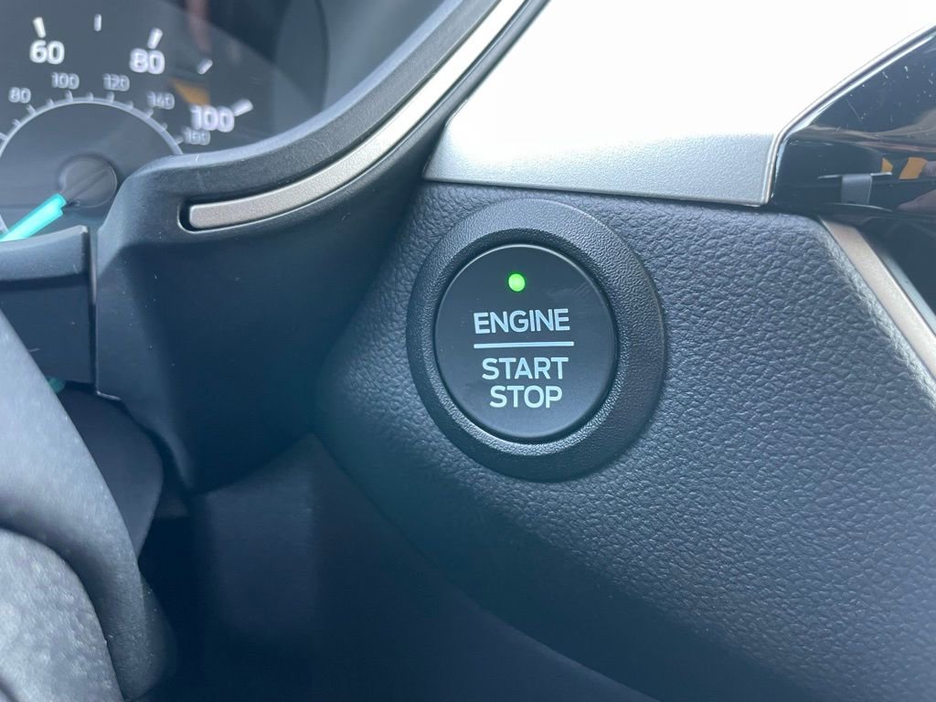 Used 2022 Ford Escape SE image 47