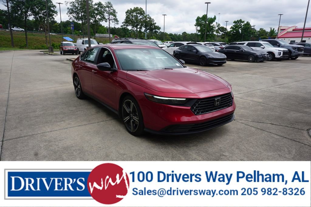 Used 2025 Honda Accord Sport image 1