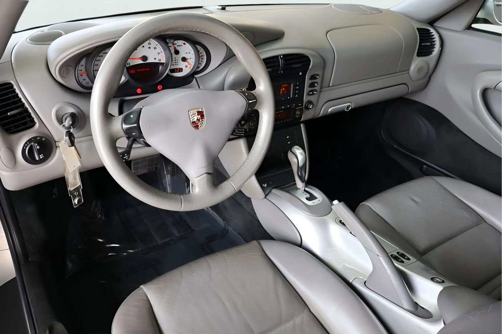 Used 2005 Porsche 911 Carrera image 8