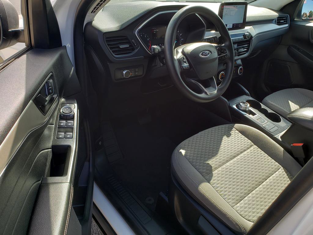 Used 2022 Ford Escape SE image 12
