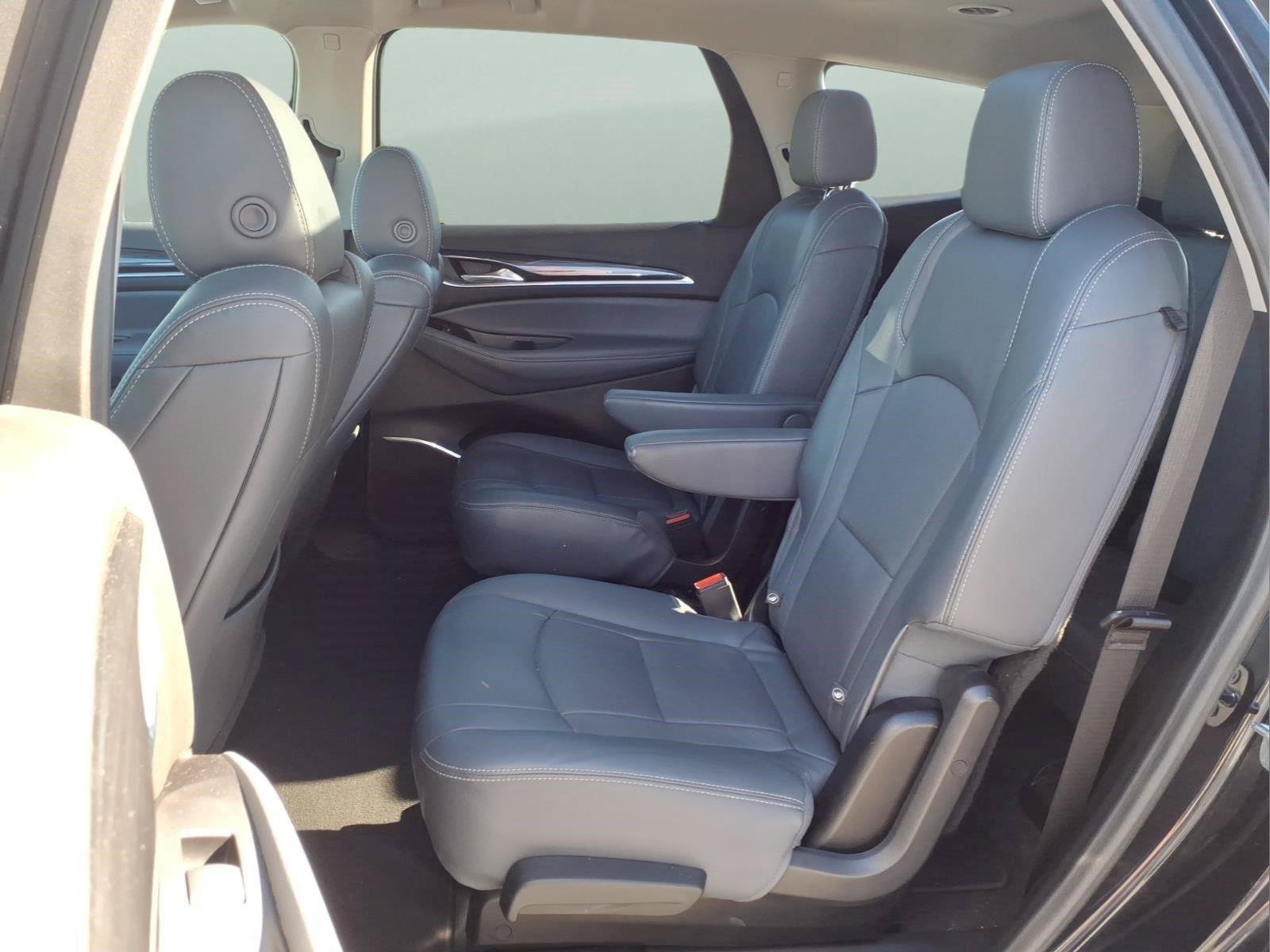 Used 2020 Buick Enclave Essence AWD/4WD image 17