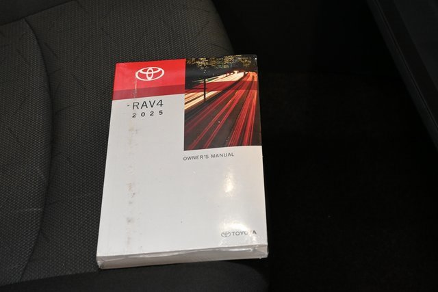Certified 2025 Toyota RAV4 XLE image 19