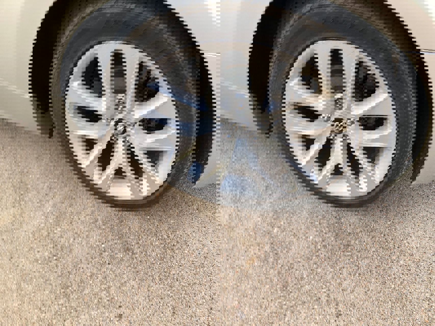 Used 2013 Hyundai Genesis 2.0T image 9