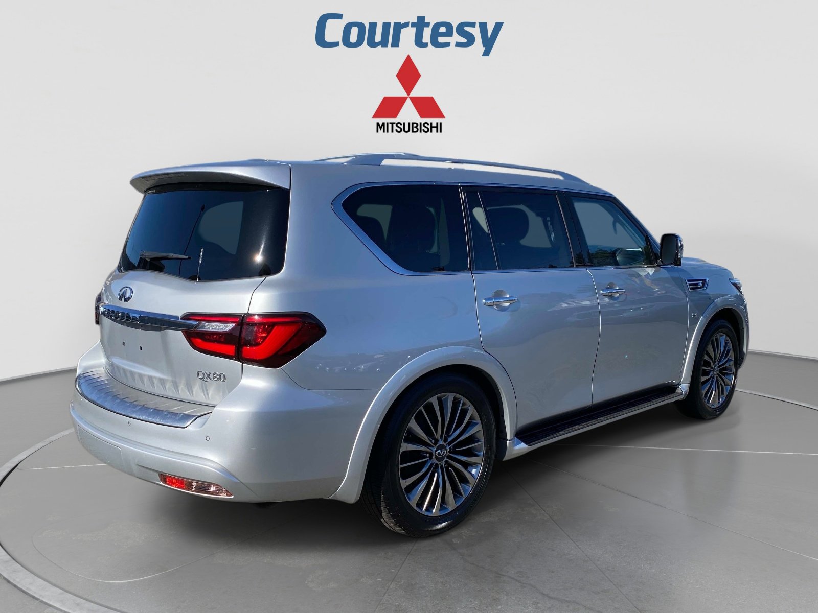 Used 2019 INFINITI QX80 Luxe w/ Proactive Package AWD/4WD image 6