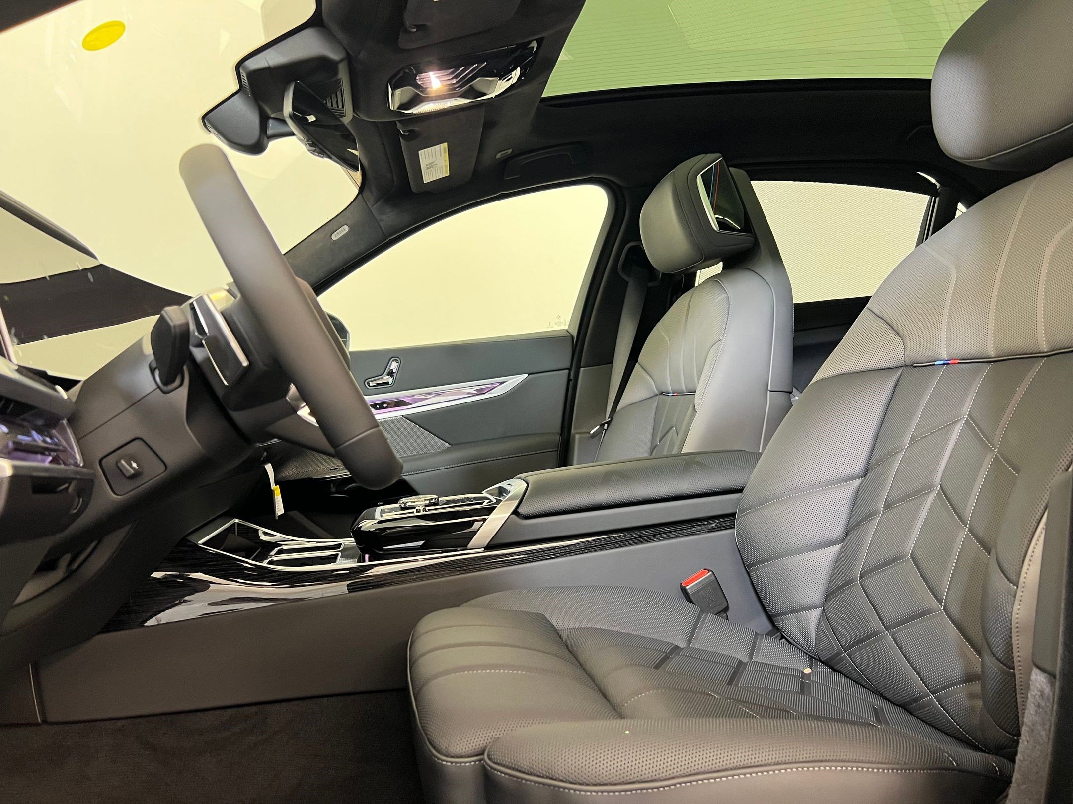 New 2026 BMW i7 eDrive50 w/ Executive Package image 5