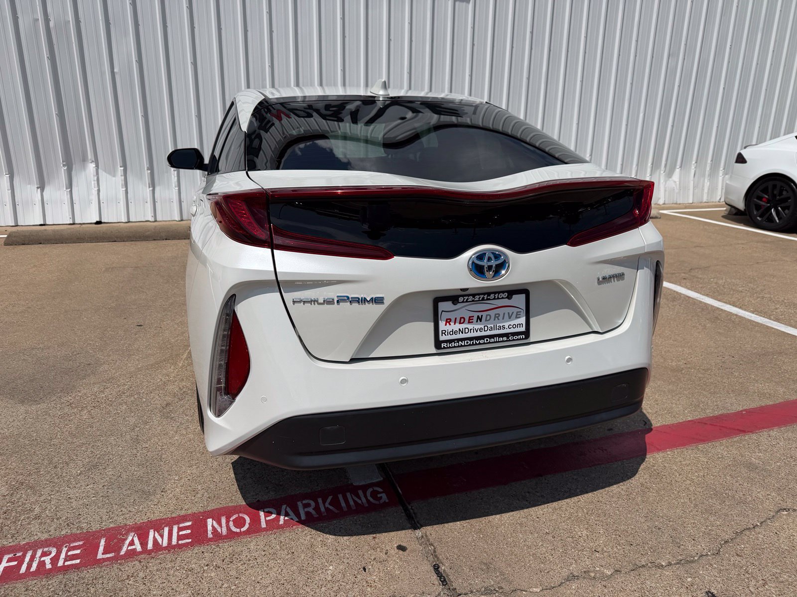 Used 2020 Toyota Prius Prime Limited FWD image 5