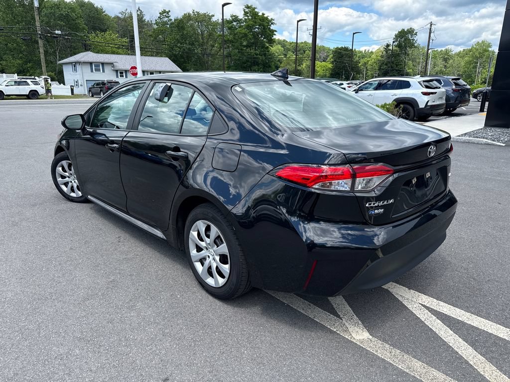 Used 2023 Toyota Corolla LE FWD video 3