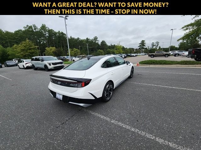 Used 2025 Hyundai Sonata SEL FWD image 12