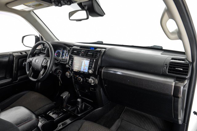 Used 2020 Toyota 4Runner TRD Off-Road AWD/4WD image 10