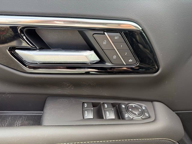 New 2026 Chevrolet Tahoe Premier w/ Sun And Tow Package AWD/4WD image 6