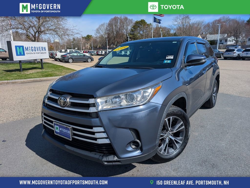 Used 2019 Toyota Highlander LE AWD/4WD image 1