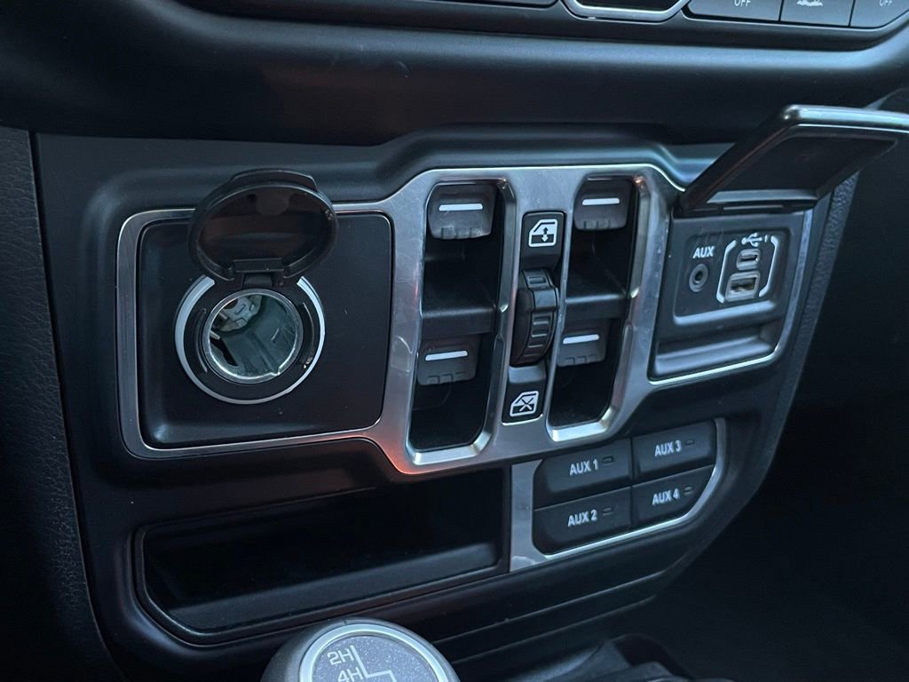 Used 2021 Jeep Wrangler Unlimited Sahara AWD/4WD image 19