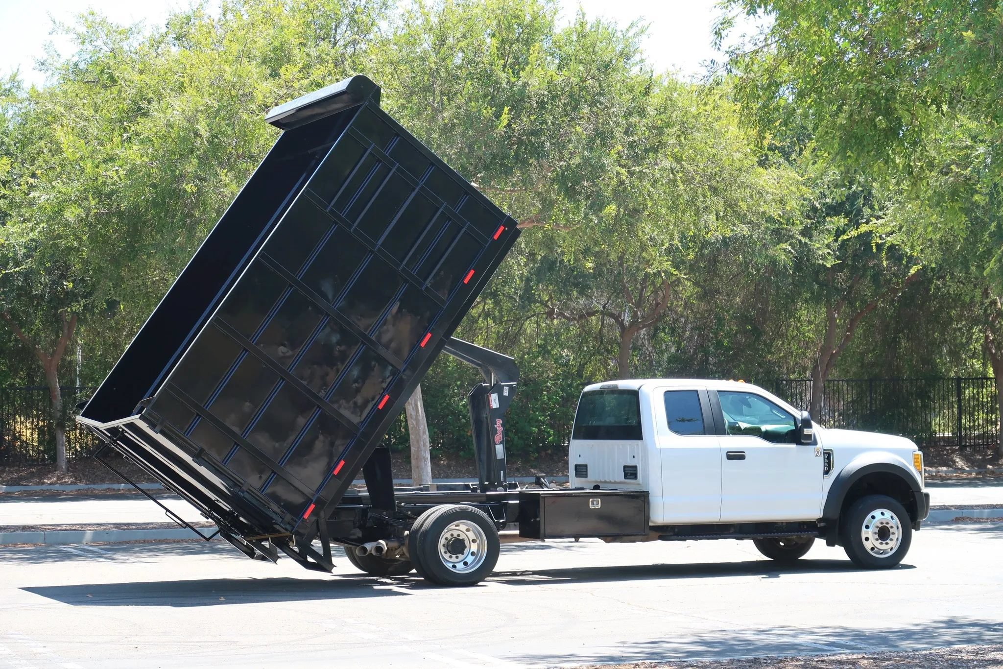 Used 2017 Ford F550 2WD SuperCab Super Duty image 10