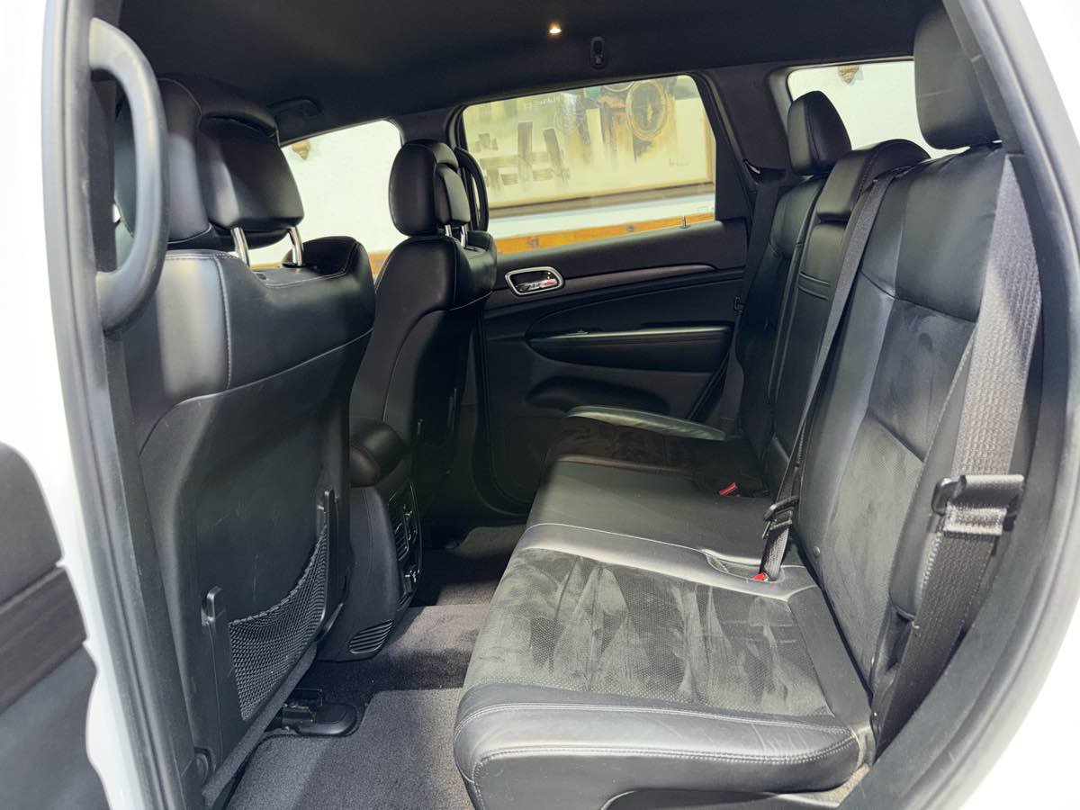 Used 2017 Jeep Grand Cherokee Altitude RWD image 24