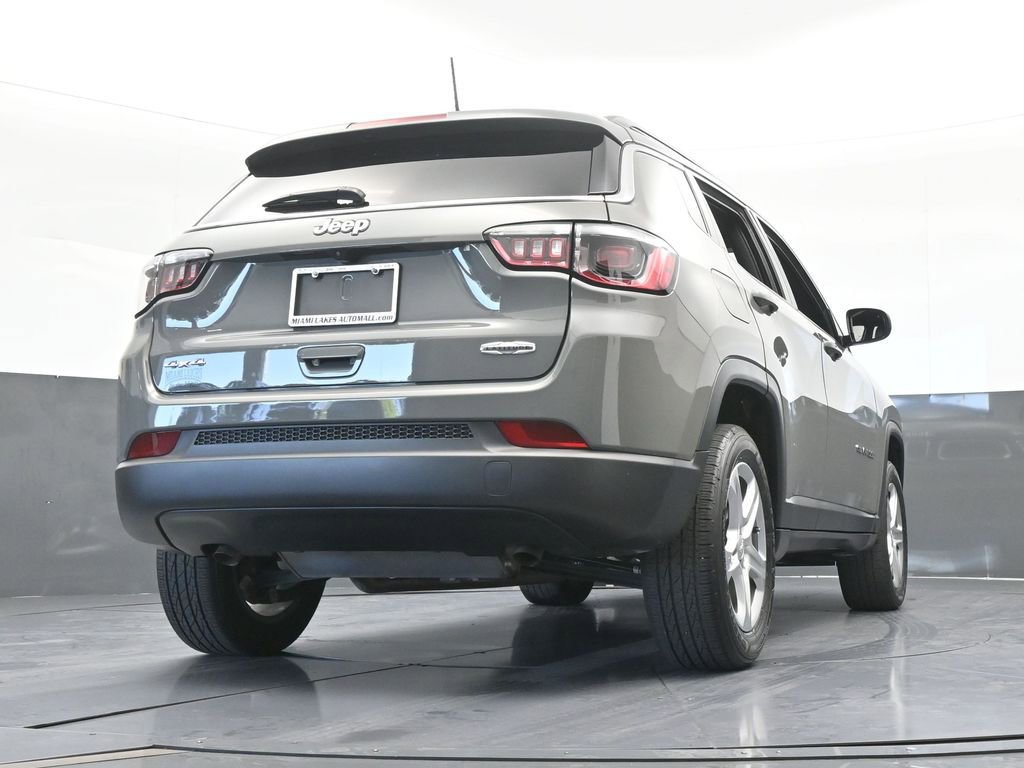 Used 2023 Jeep Compass Latitude AWD/4WD image 55