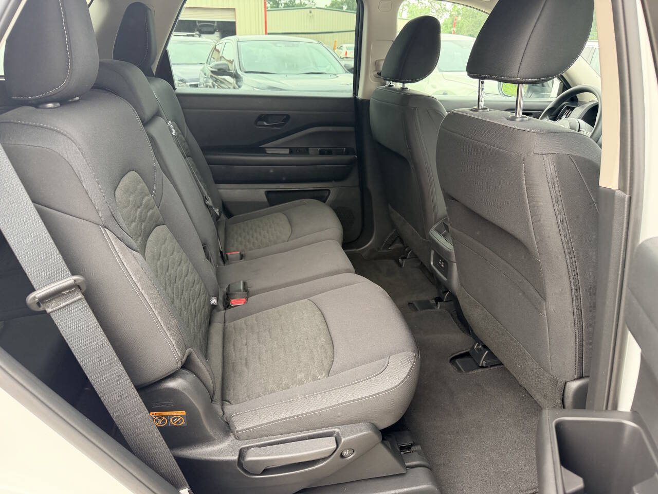 Used 2025 Nissan Pathfinder S FWD image 16