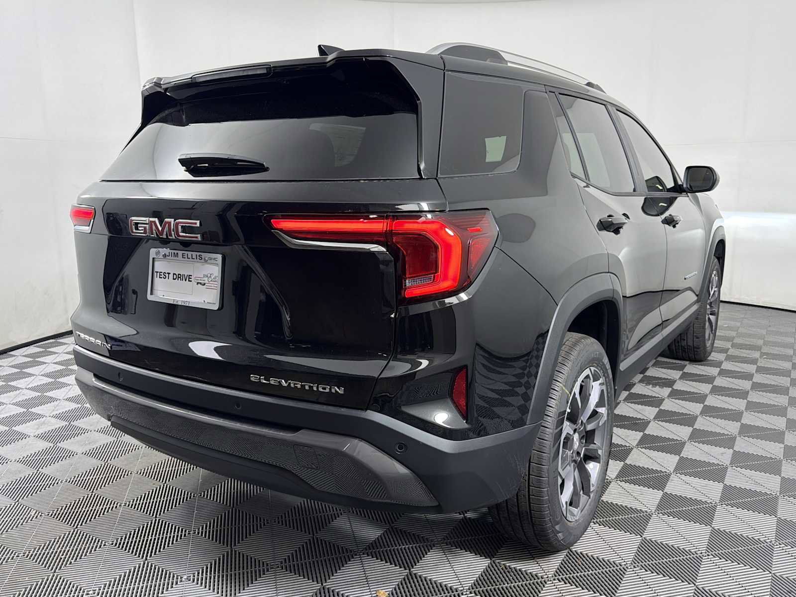 New 2026 GMC Terrain Elevation w/ Elevation Premium Package image 12