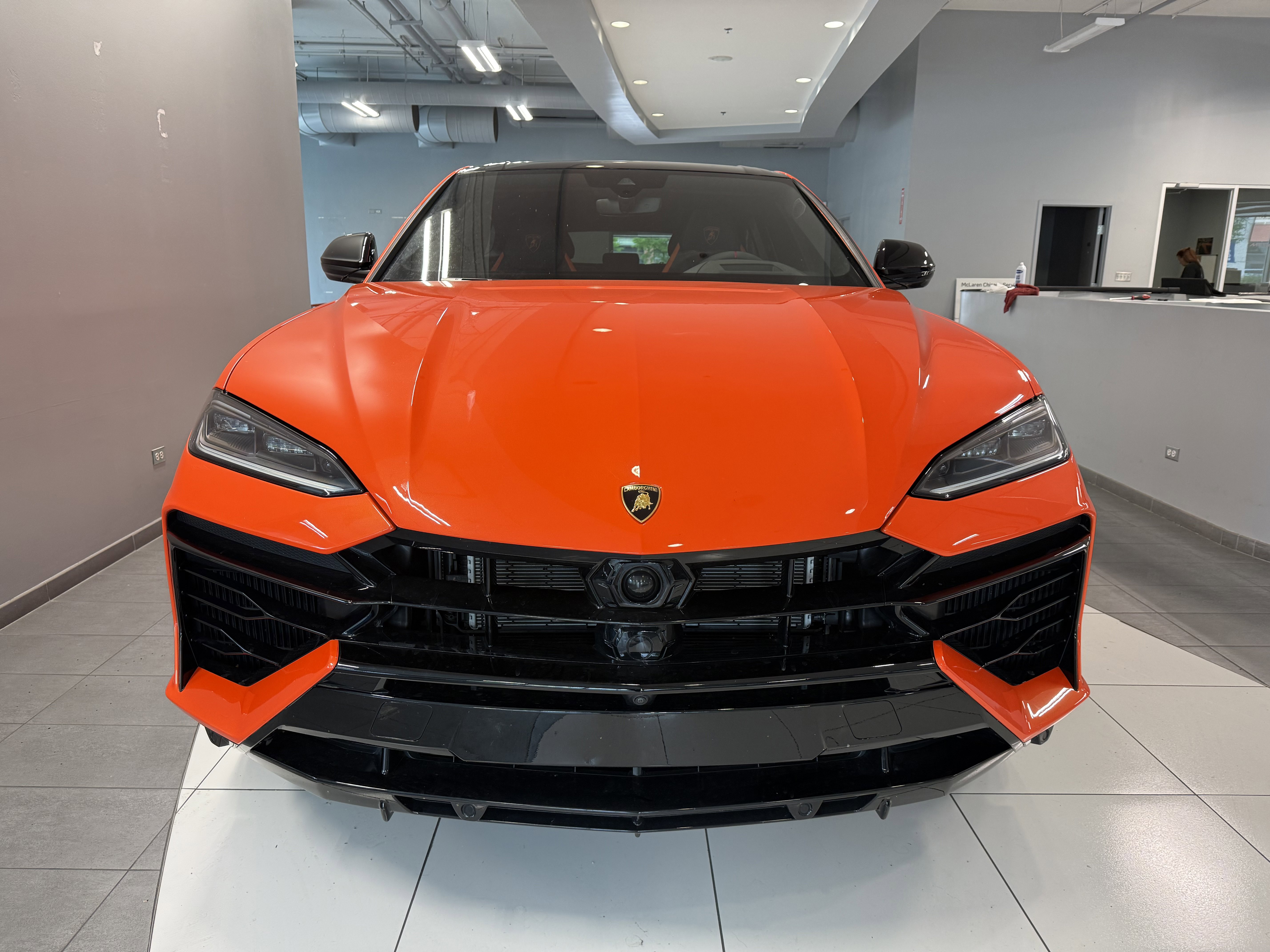 Used 2025 Lamborghini Urus SE AWD/4WD image 7