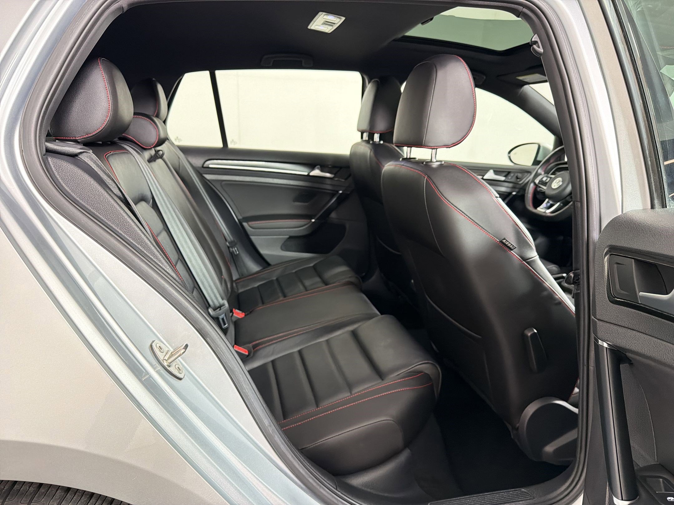 Used 2017 Volkswagen GTI Autobahn image 29