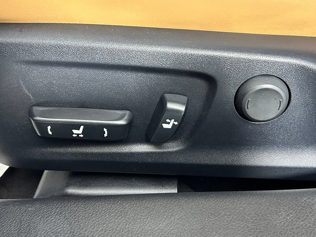 Used 2016 Lexus IS 300 AWD w/ Premium Package image 32