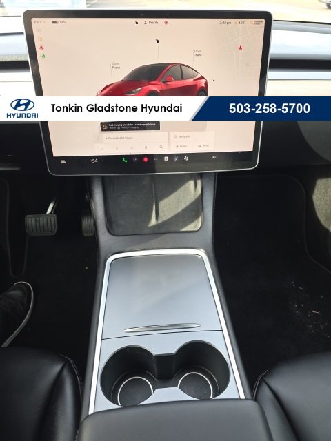 Used 2022 Tesla Model Y Long Range image 17