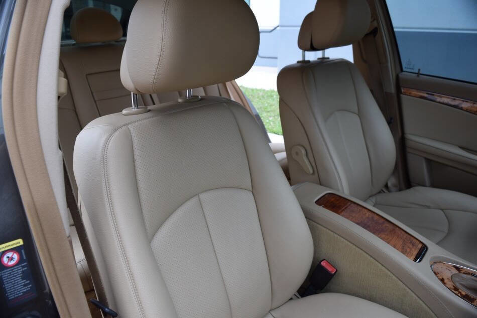Used 2008 Mercedes-Benz E 350 4MATIC Sedan image 52